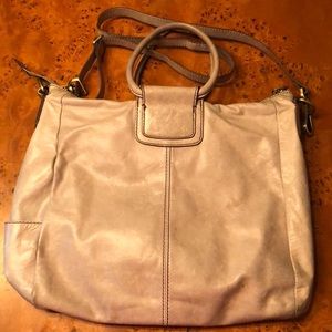 HOBO Sheila travel bag.